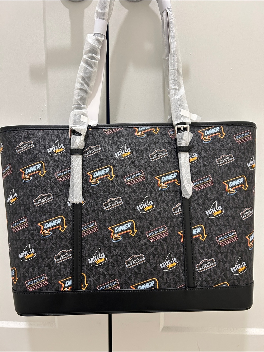 Michael Kors (NWT) Jet Set Large Printed Signature Logo Tote Bag - Picture 6 of 14
